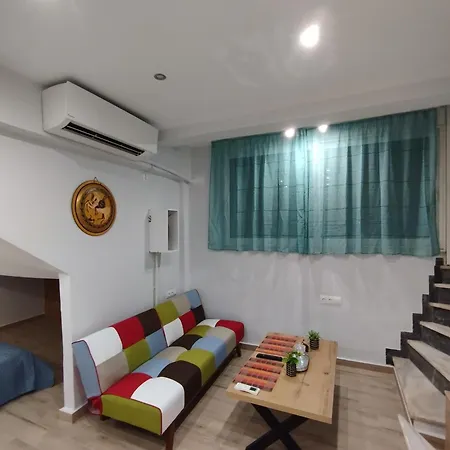 Apartment George Place Larissis Station